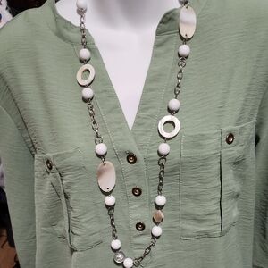 Chic White and Silver Necklace